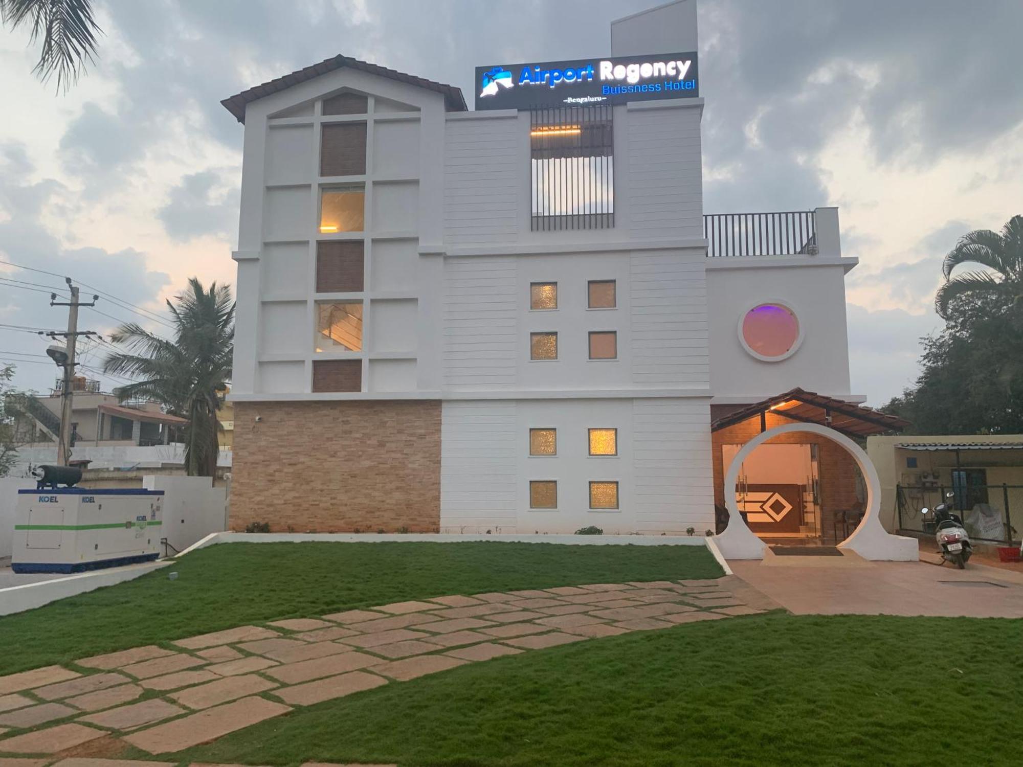 Airport Regency Devanahalli Exterior foto